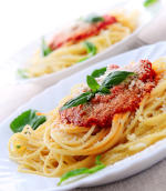 Spaghetti with a pesto sauce
